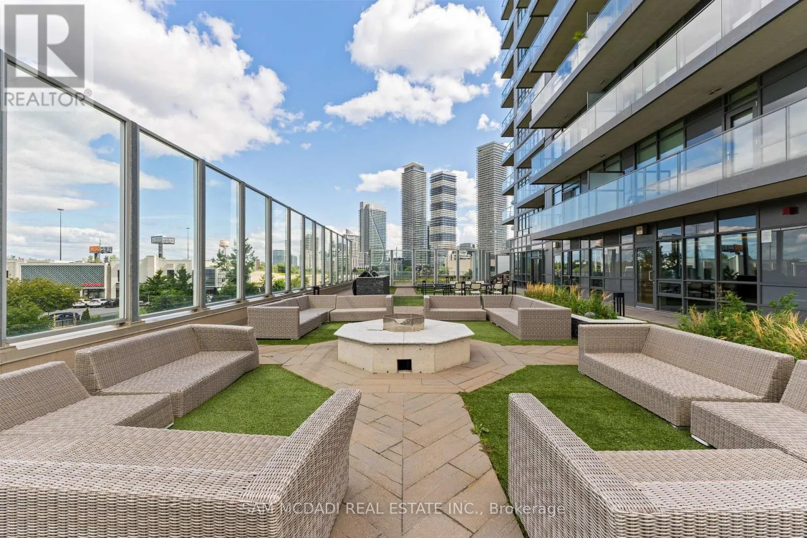 1109 - 36 PARK LAWN ROAD