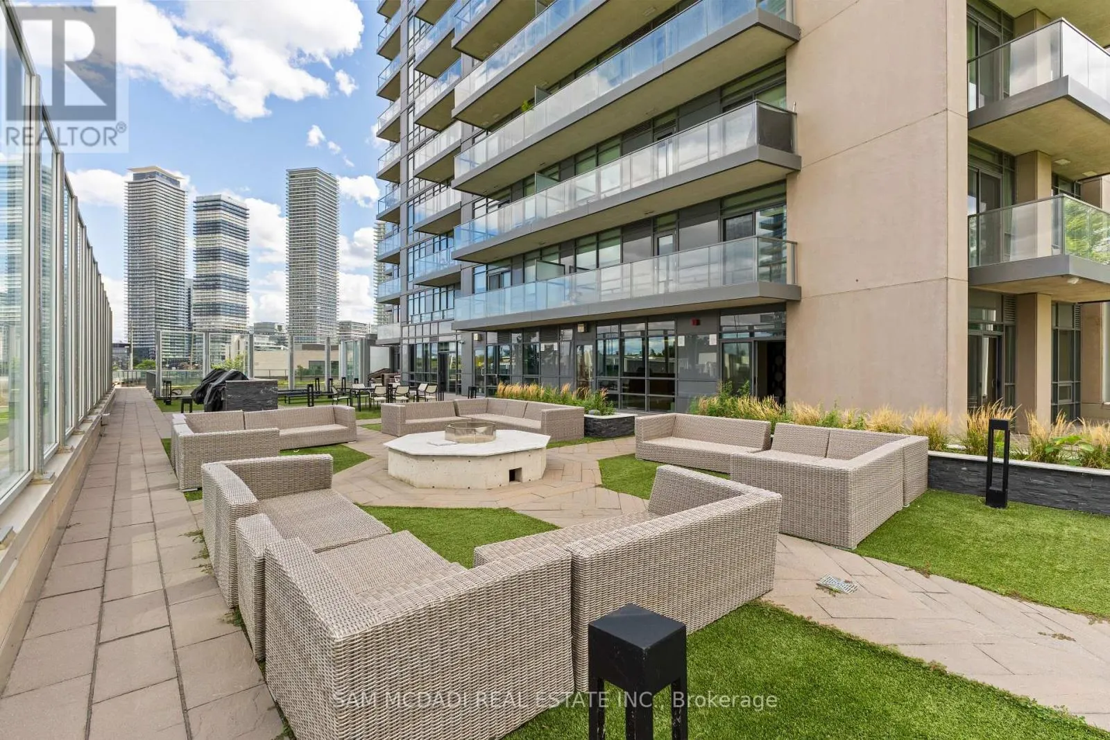 1109 - 36 PARK LAWN ROAD