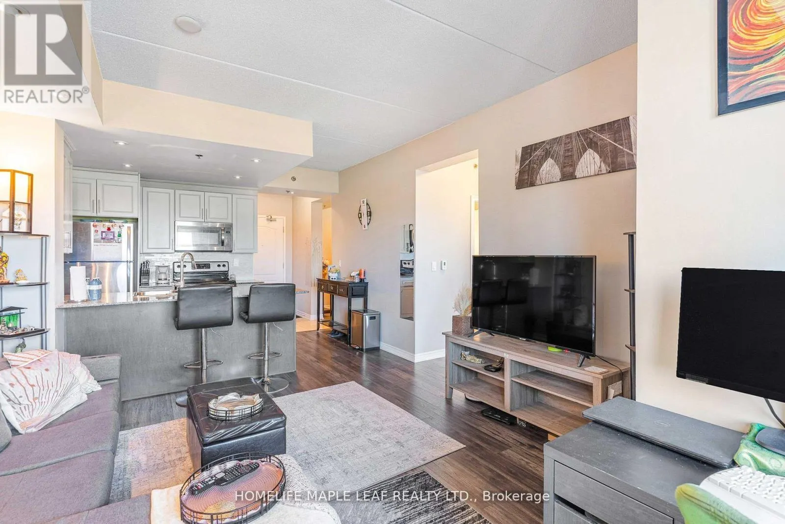 307 - 1421 COSTIGAN ROAD