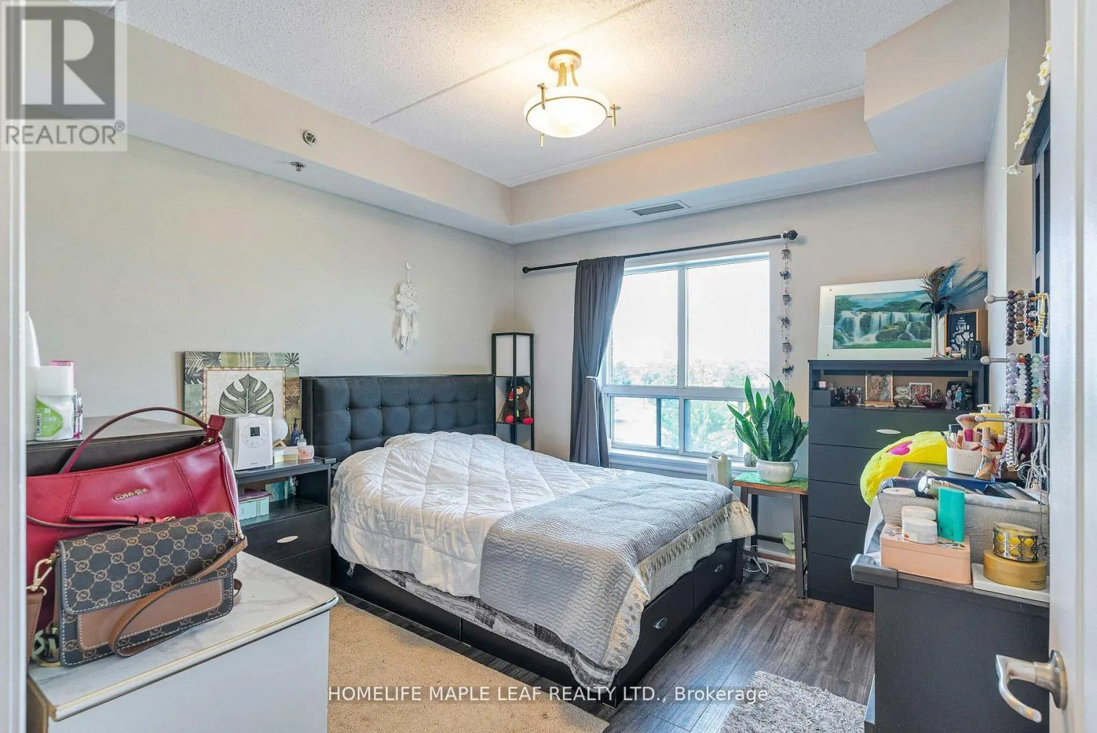 307 - 1421 COSTIGAN ROAD