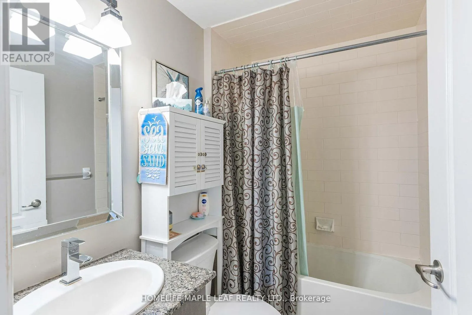 307 - 1421 COSTIGAN ROAD