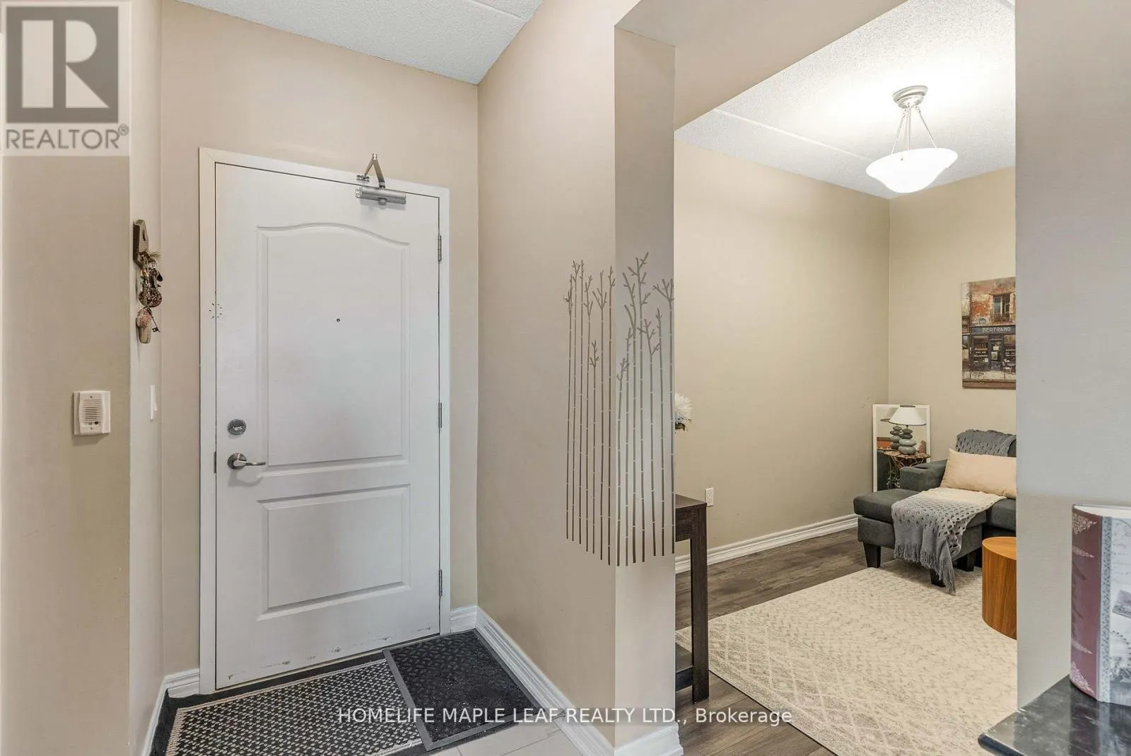 307 - 1421 COSTIGAN ROAD