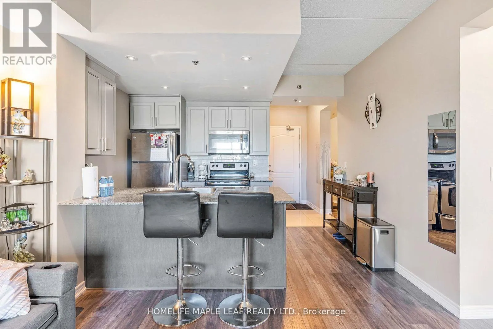 307 - 1421 COSTIGAN ROAD