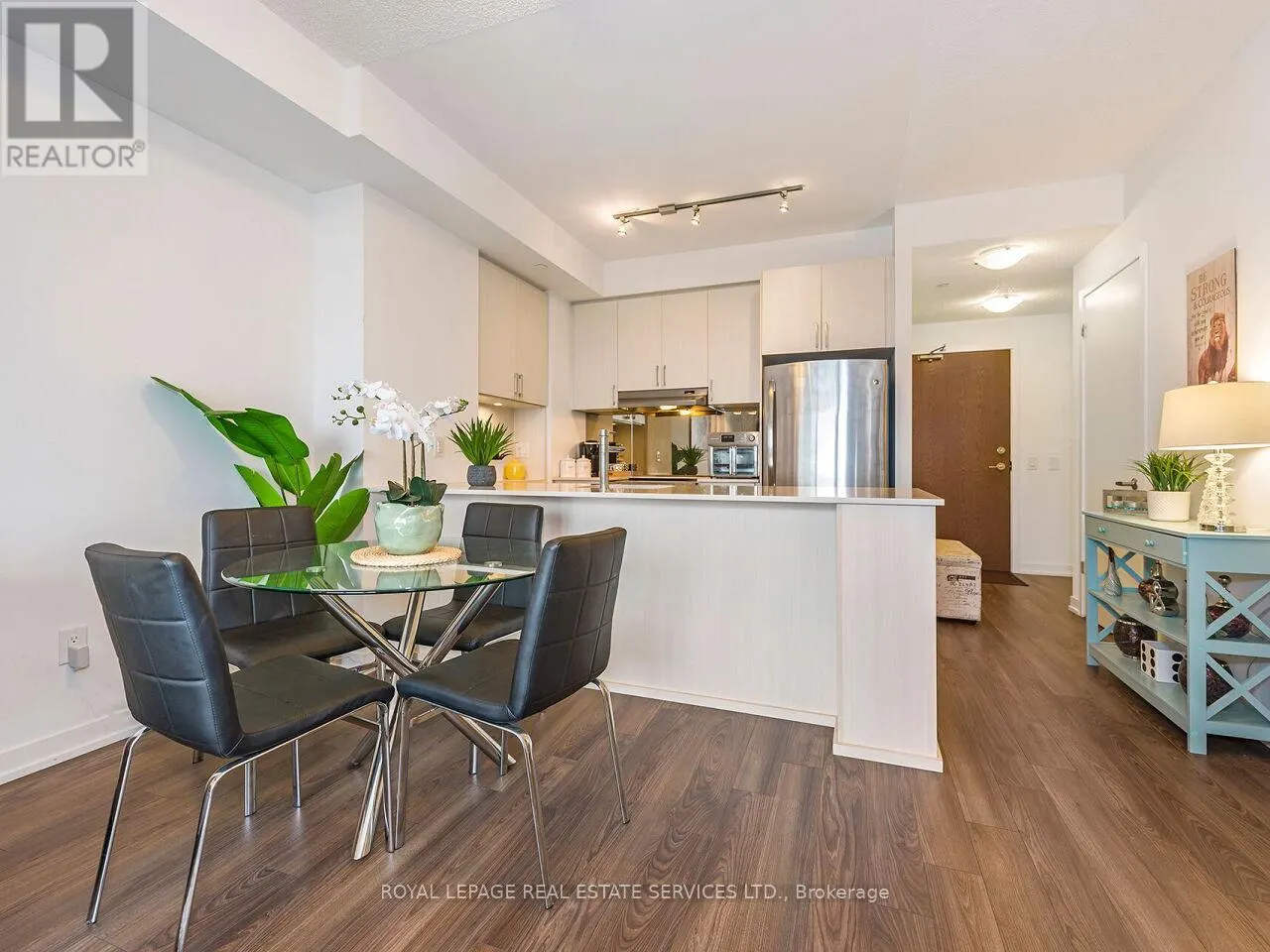 1807 - 2560 EGLINTON AVENUE W