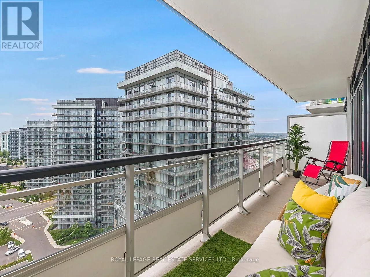 1807 - 2560 EGLINTON AVENUE W