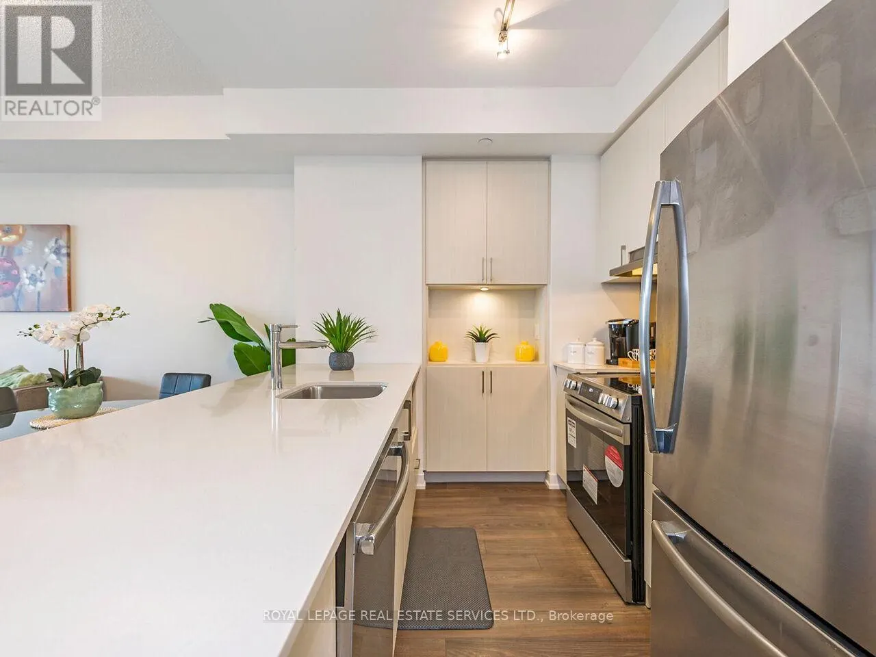 1807 - 2560 EGLINTON AVENUE W