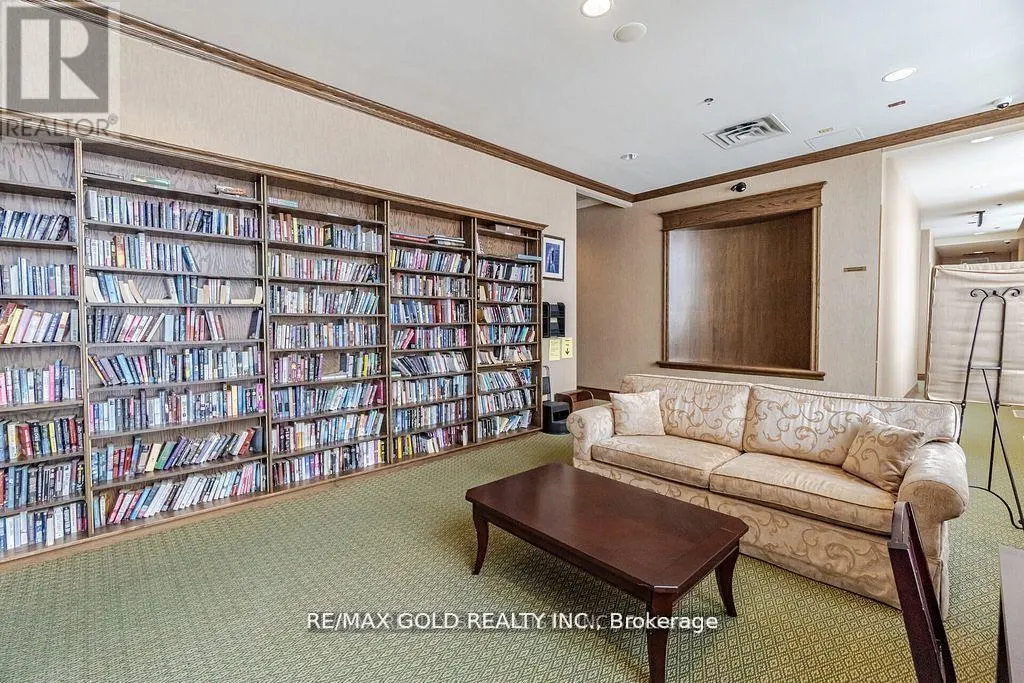 108 - 25 VIA ROSEDALE WAY
