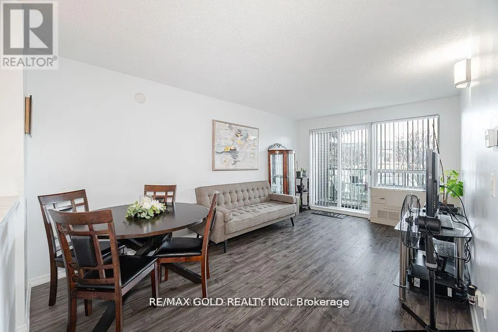 108 - 25 VIA ROSEDALE WAY