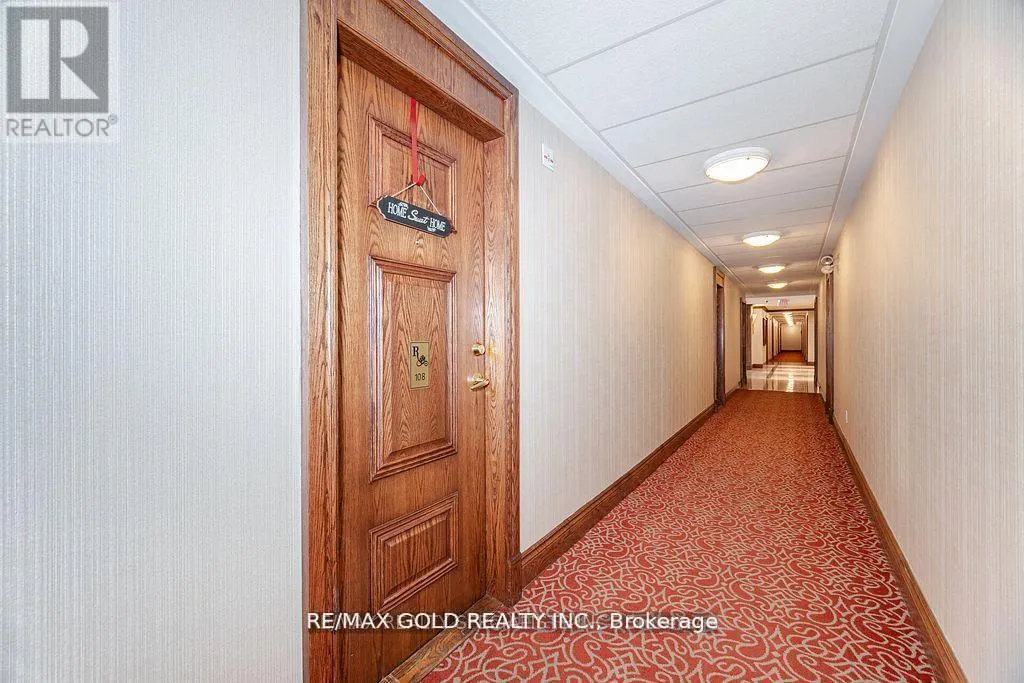 108 - 25 VIA ROSEDALE WAY