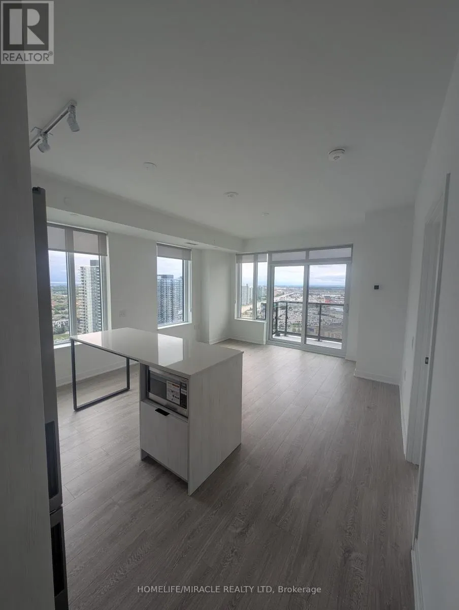 2204 - 2495 EGLINTON AVENUE W