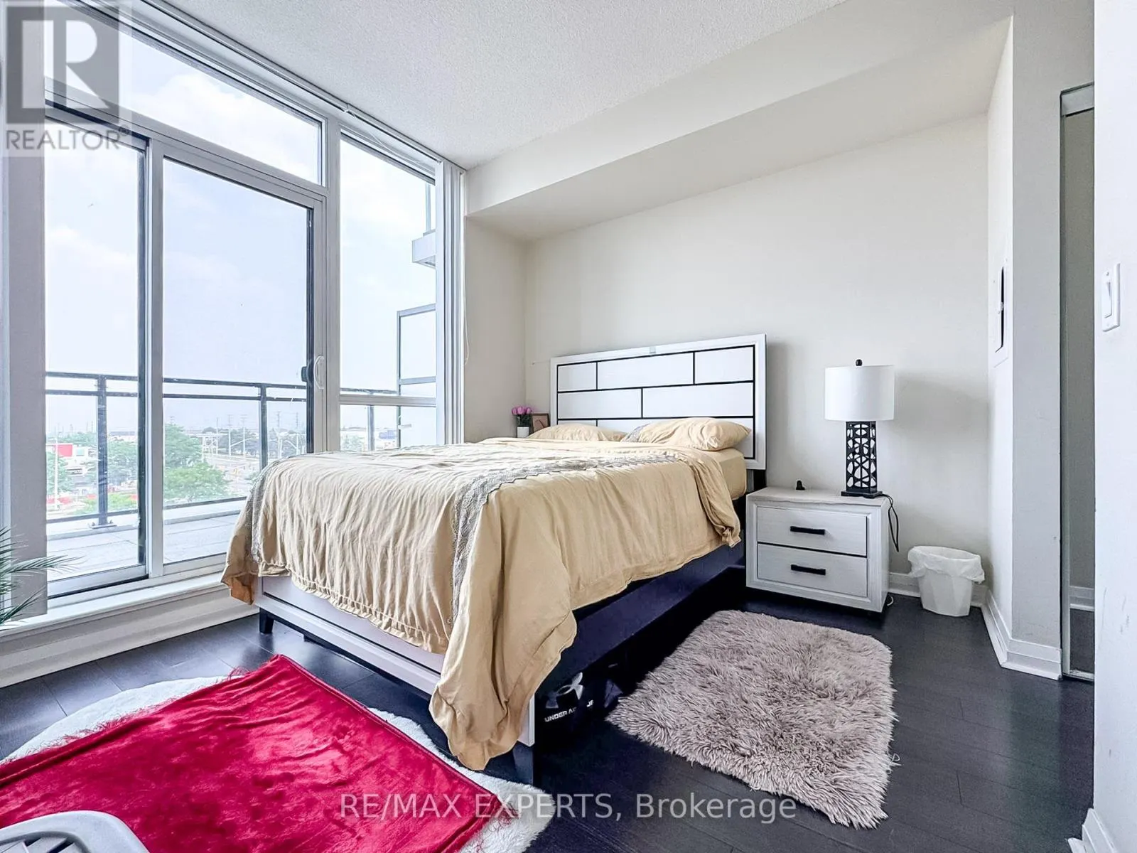 504 - 55 EGLINTON AVENUE W