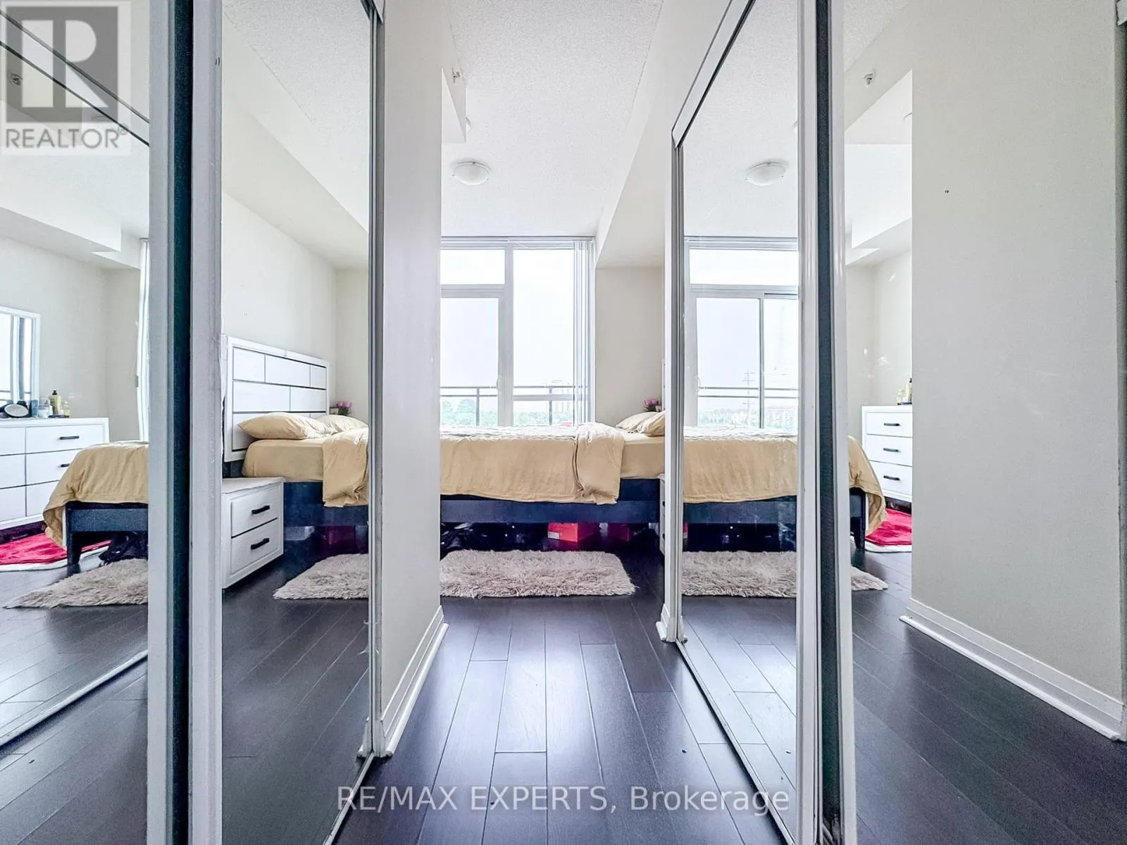 504 - 55 EGLINTON AVENUE W