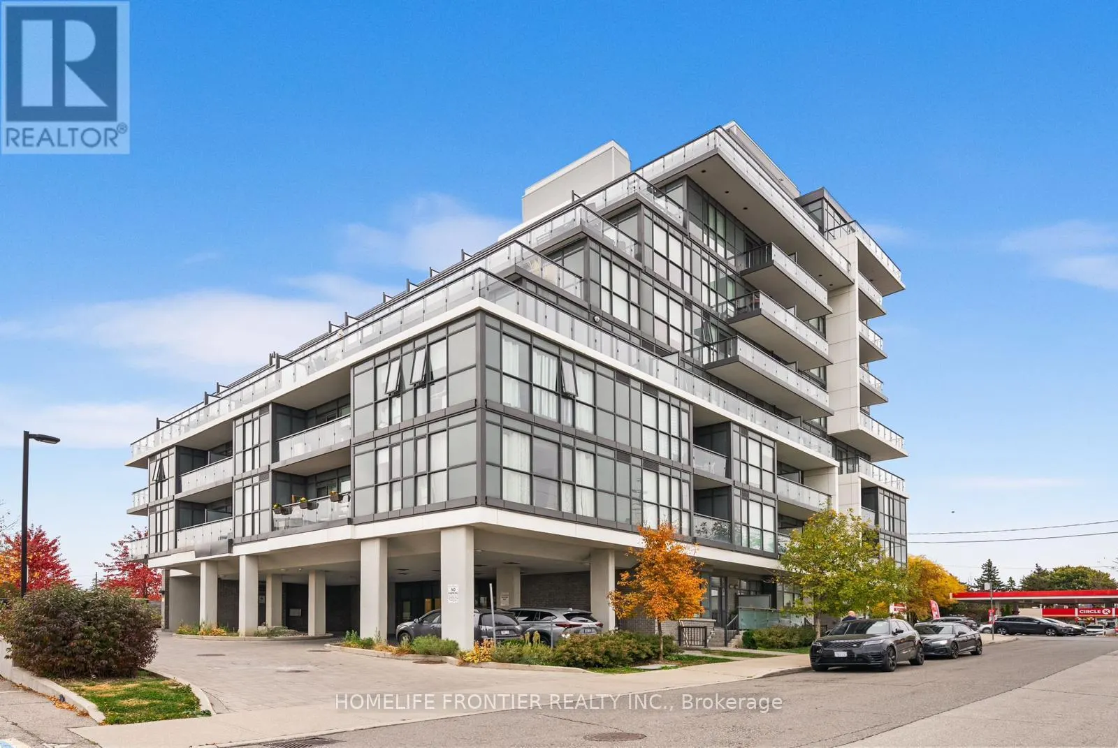 1 & 2 - 16 MCADAM AVENUE