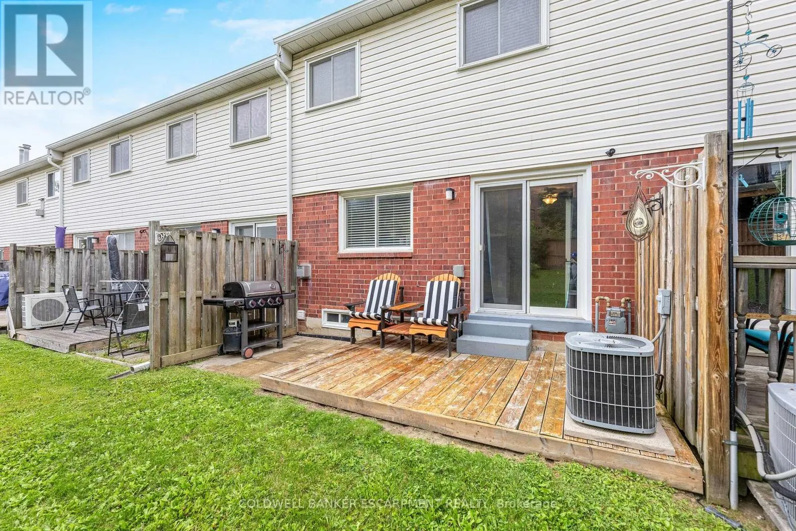 22 STEWART MACLAREN ROAD