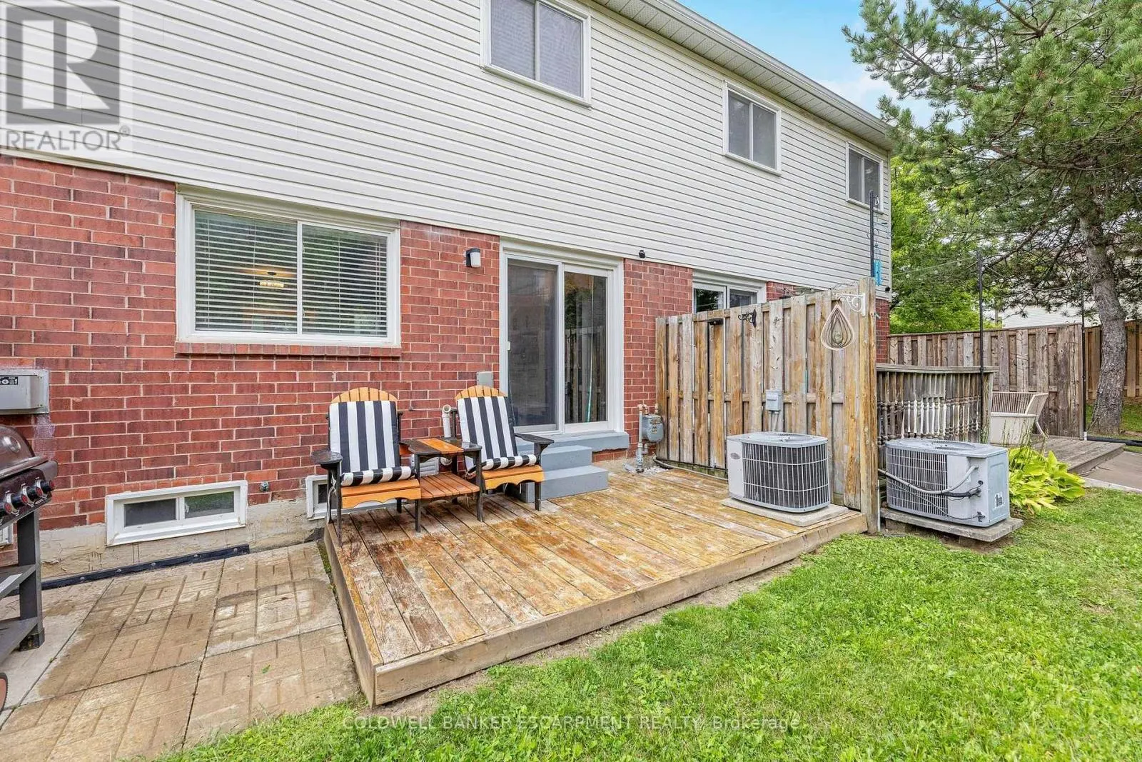 22 STEWART MACLAREN ROAD
