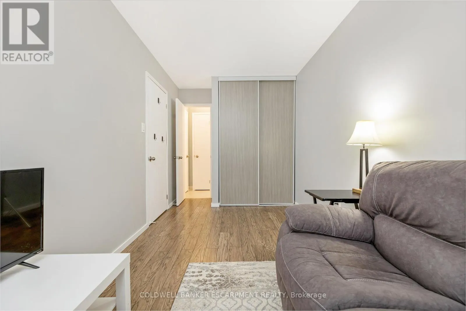 22 STEWART MACLAREN ROAD