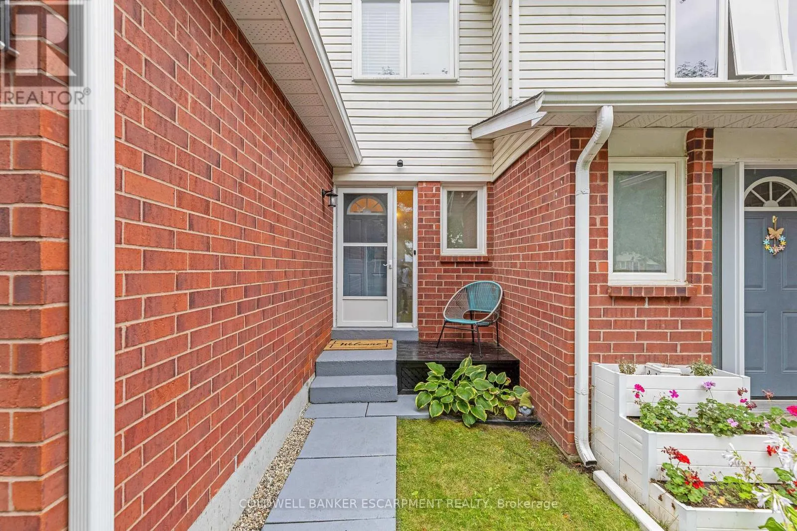22 STEWART MACLAREN ROAD