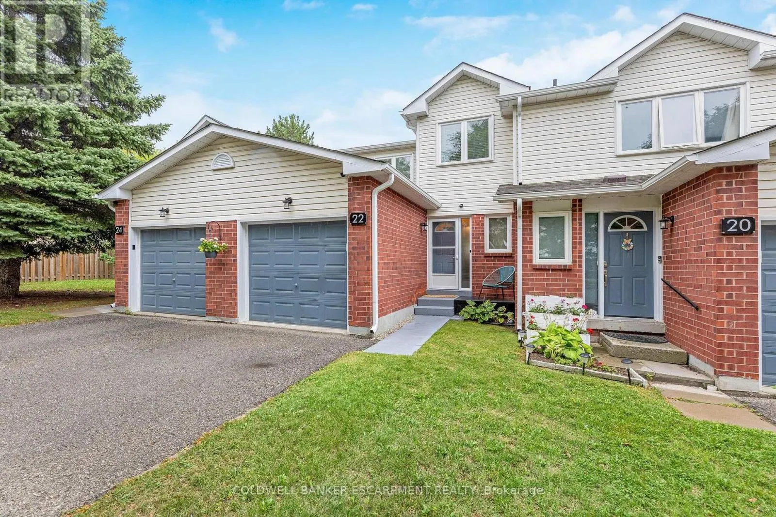 22 STEWART MACLAREN ROAD