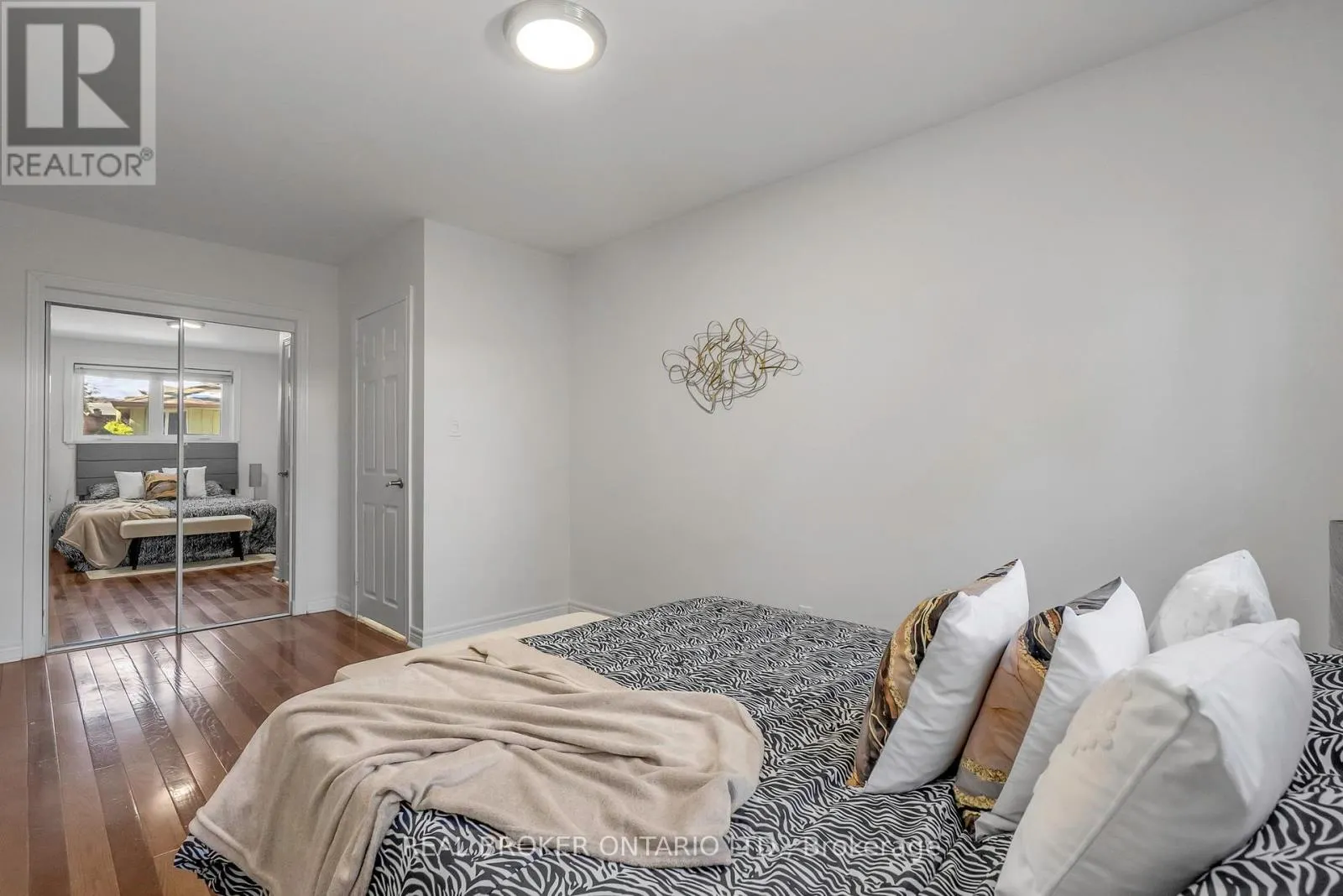 3465 ORION CRESCENT