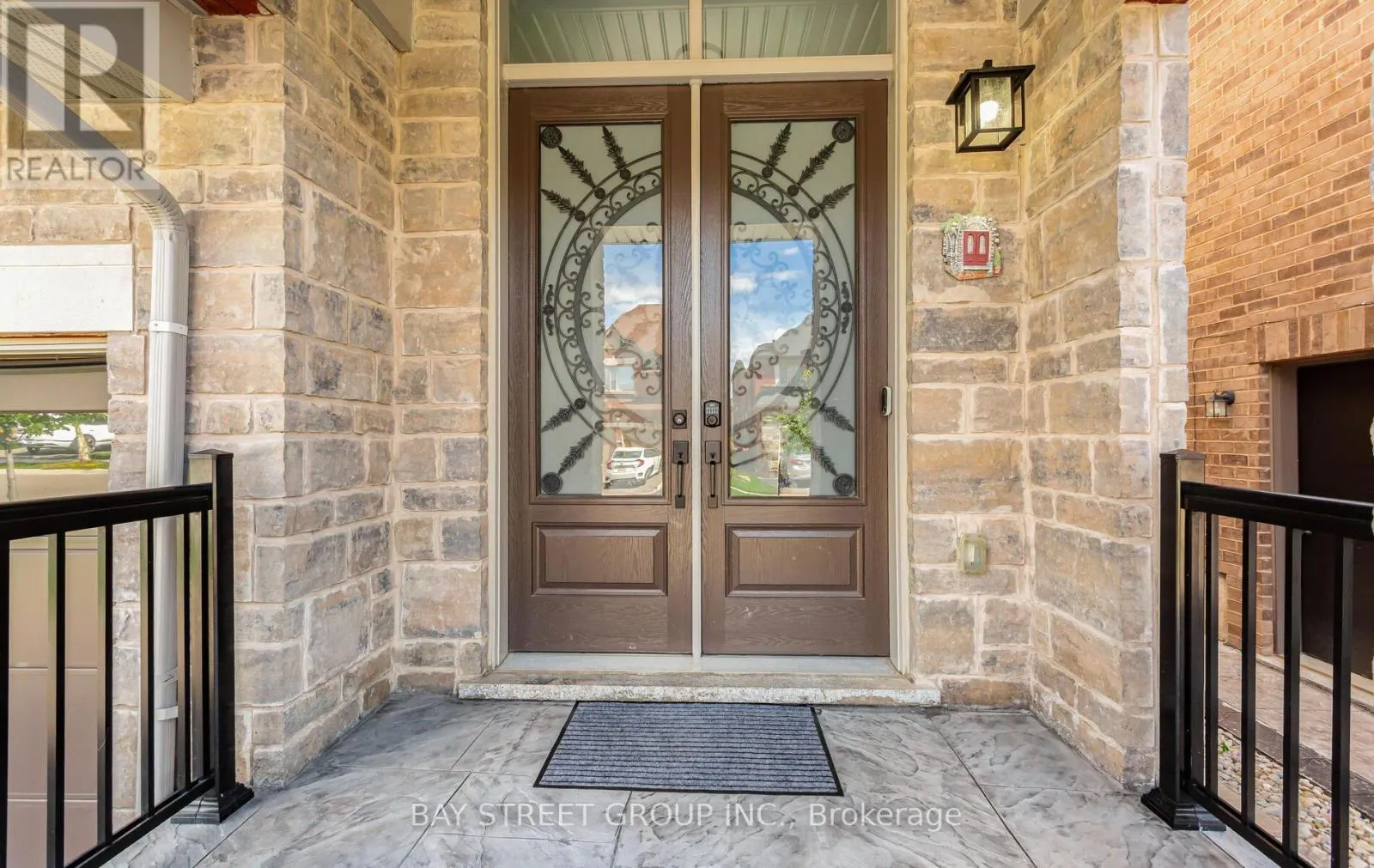488 PARENT PLACE