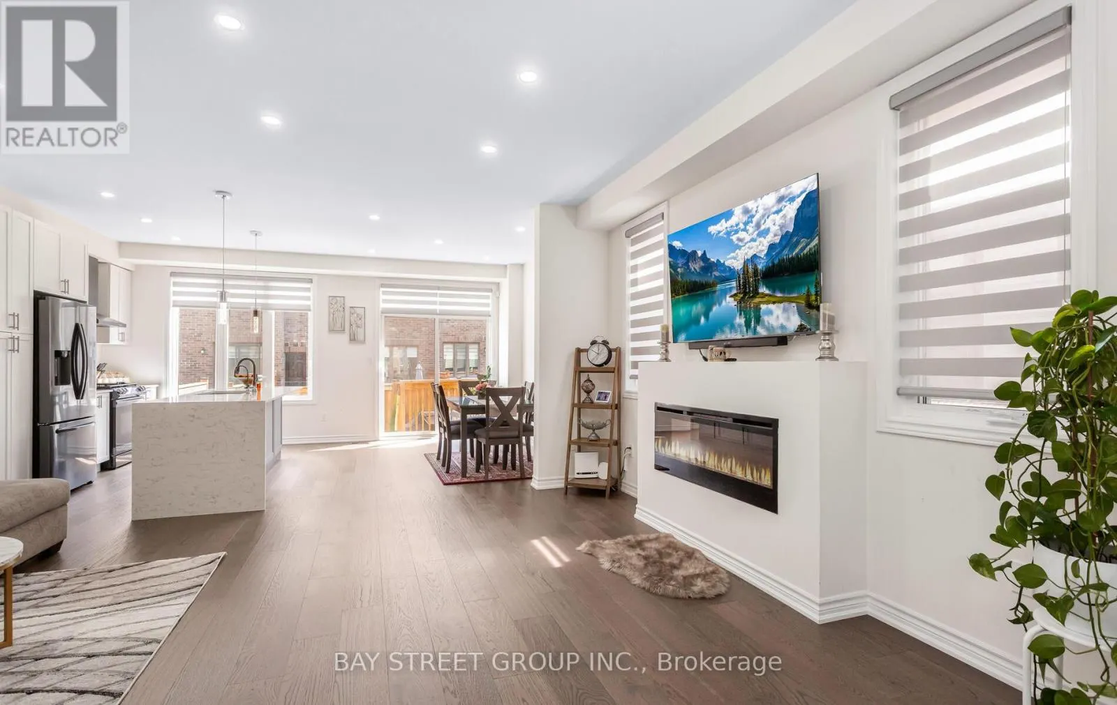 488 PARENT PLACE