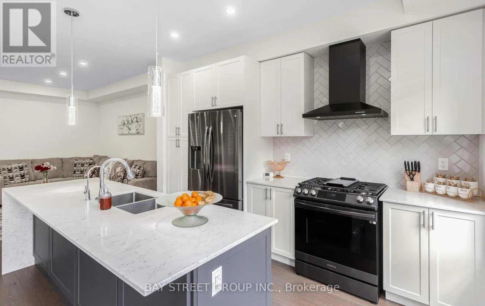 488 PARENT PLACE