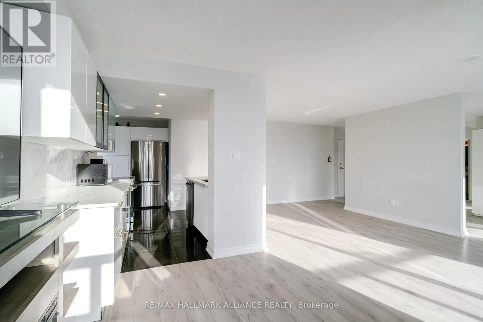 307 - 30 MALTA AVENUE