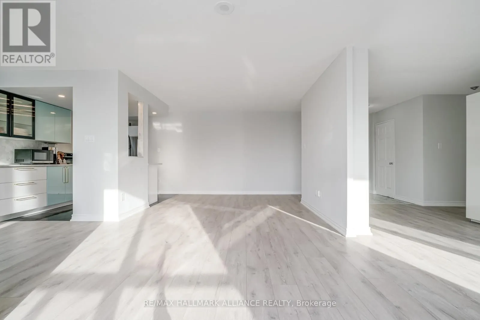 307 - 30 MALTA AVENUE