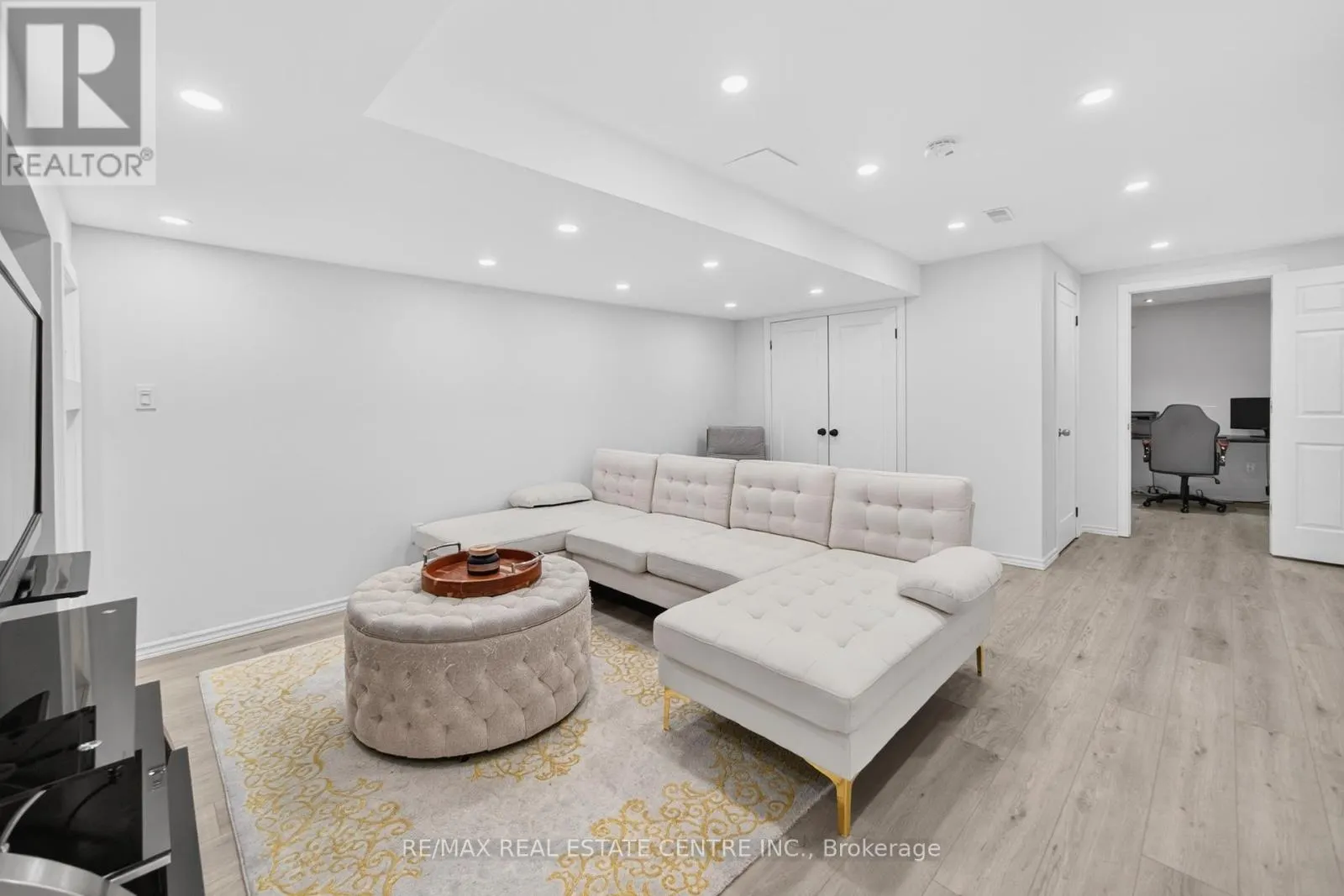 31 MARTREE CRESCENT