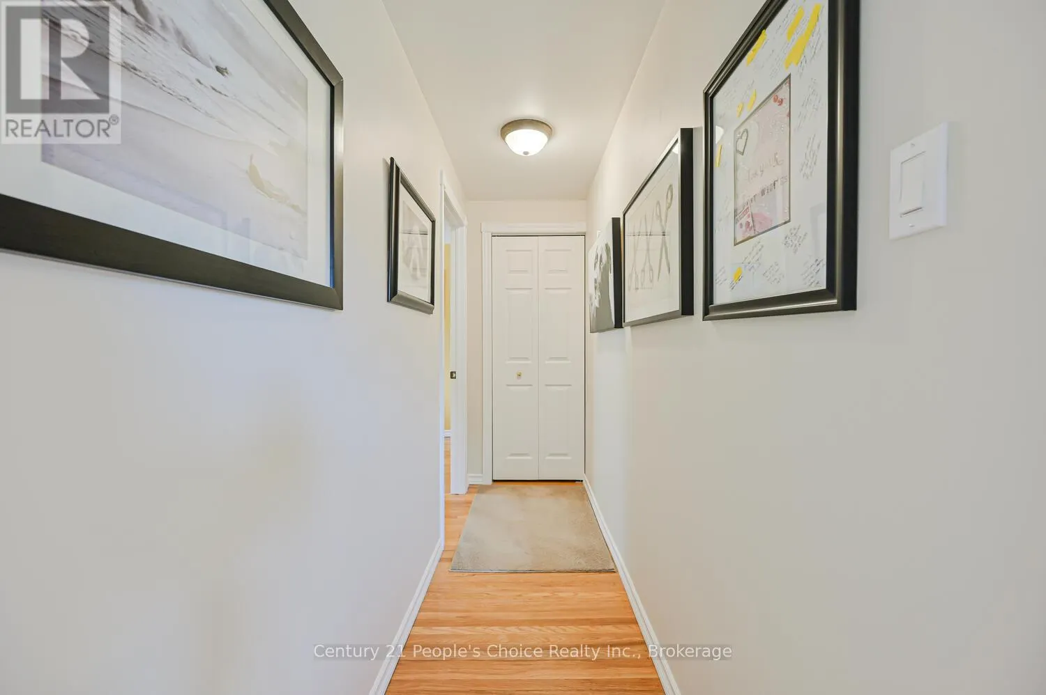 2 FONTAINE COURT