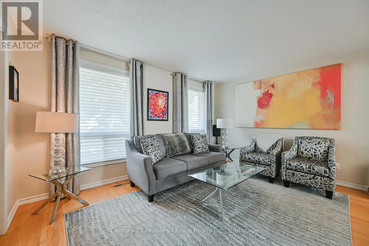 2 FONTAINE COURT