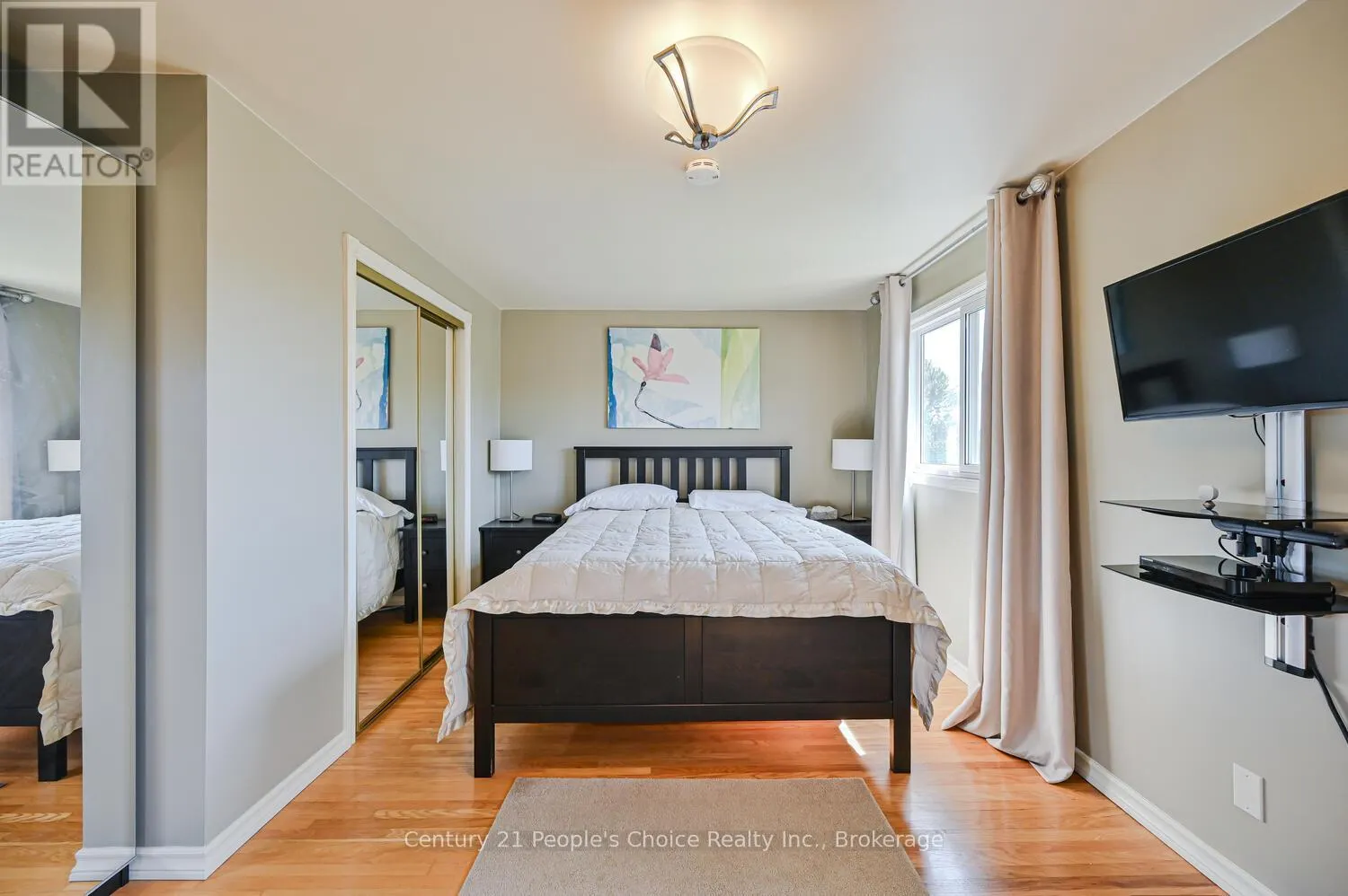 2 FONTAINE COURT