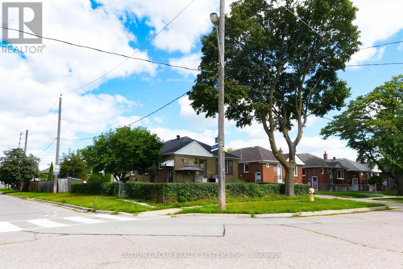 30 SILVERCREST AVENUE