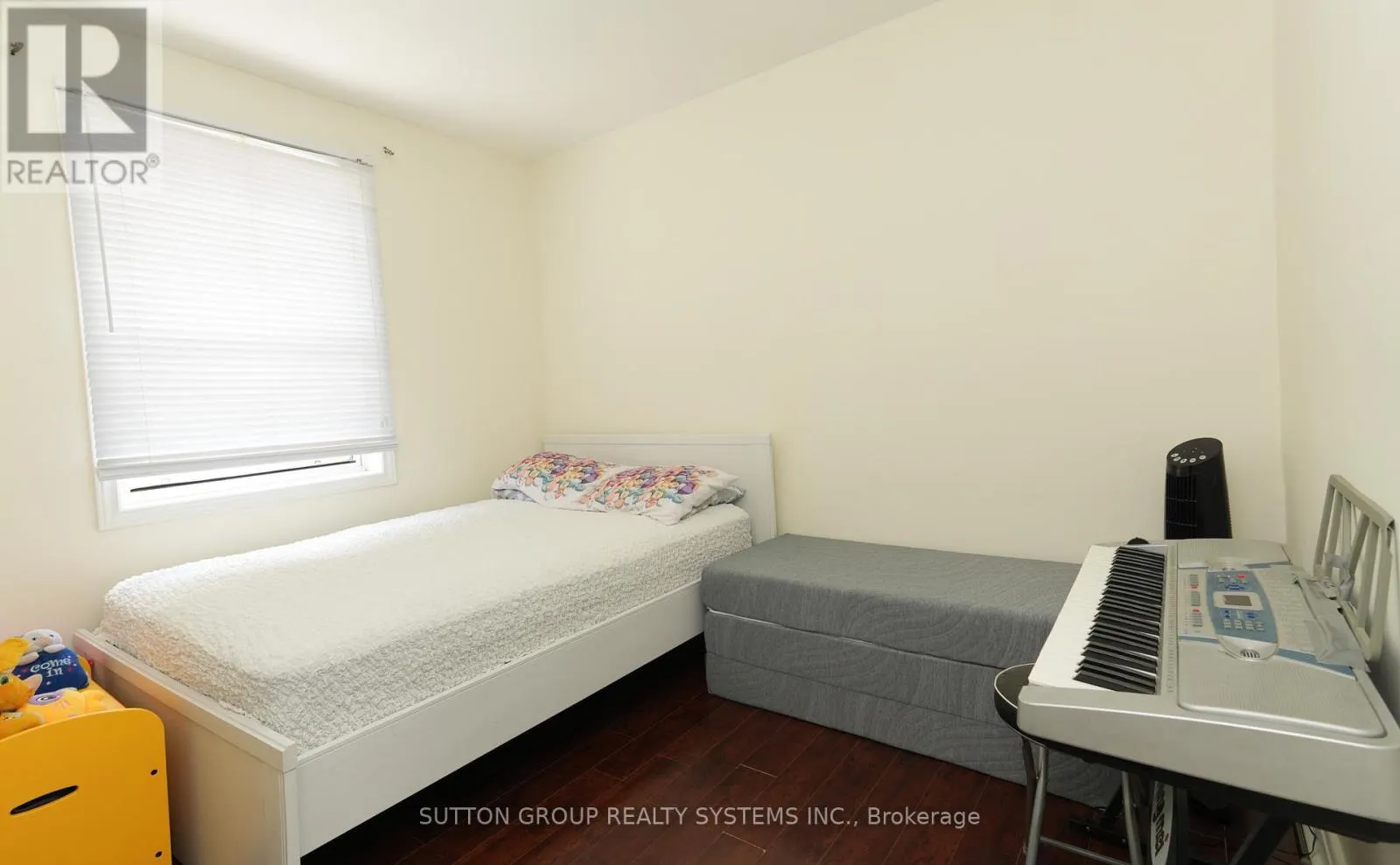 30 SILVERCREST AVENUE