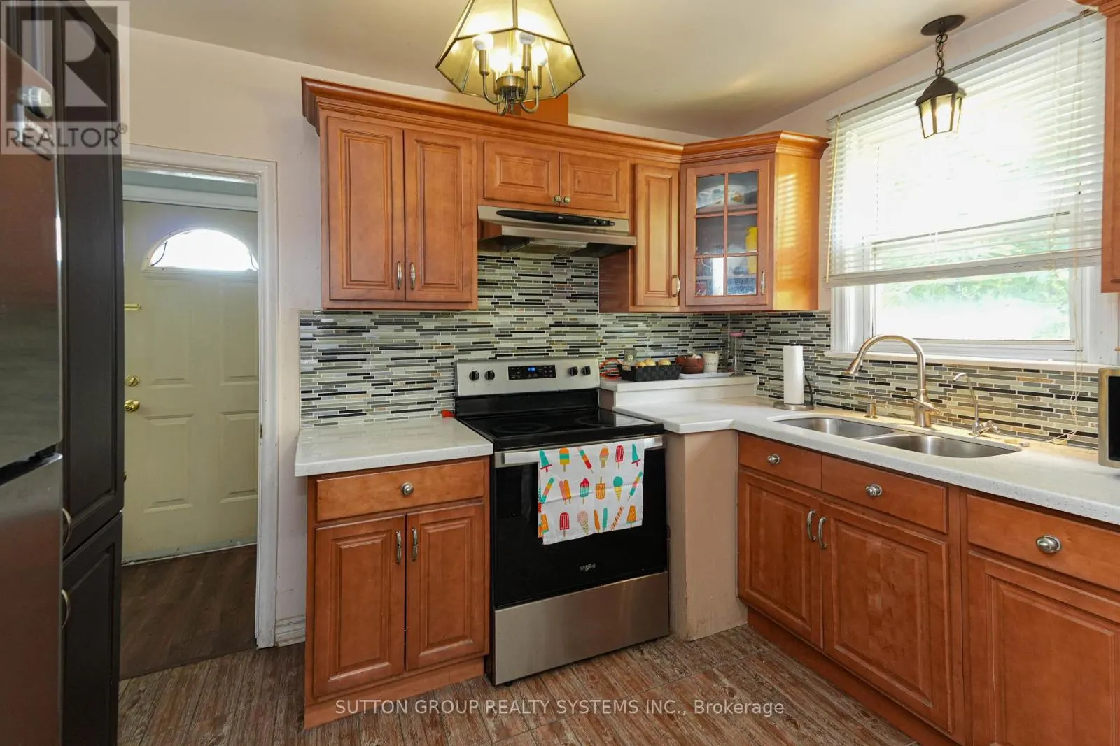 30 SILVERCREST AVENUE