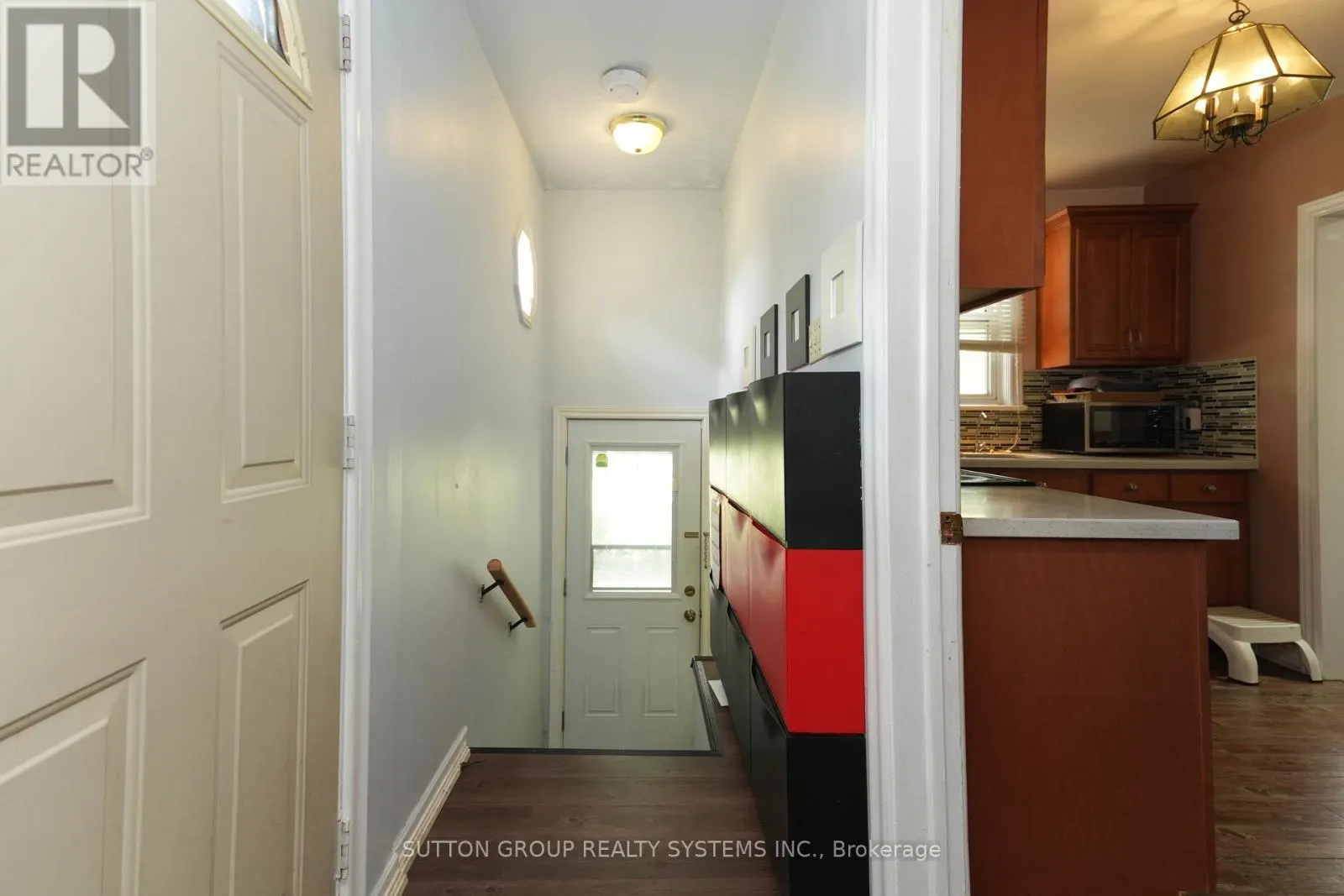 30 SILVERCREST AVENUE