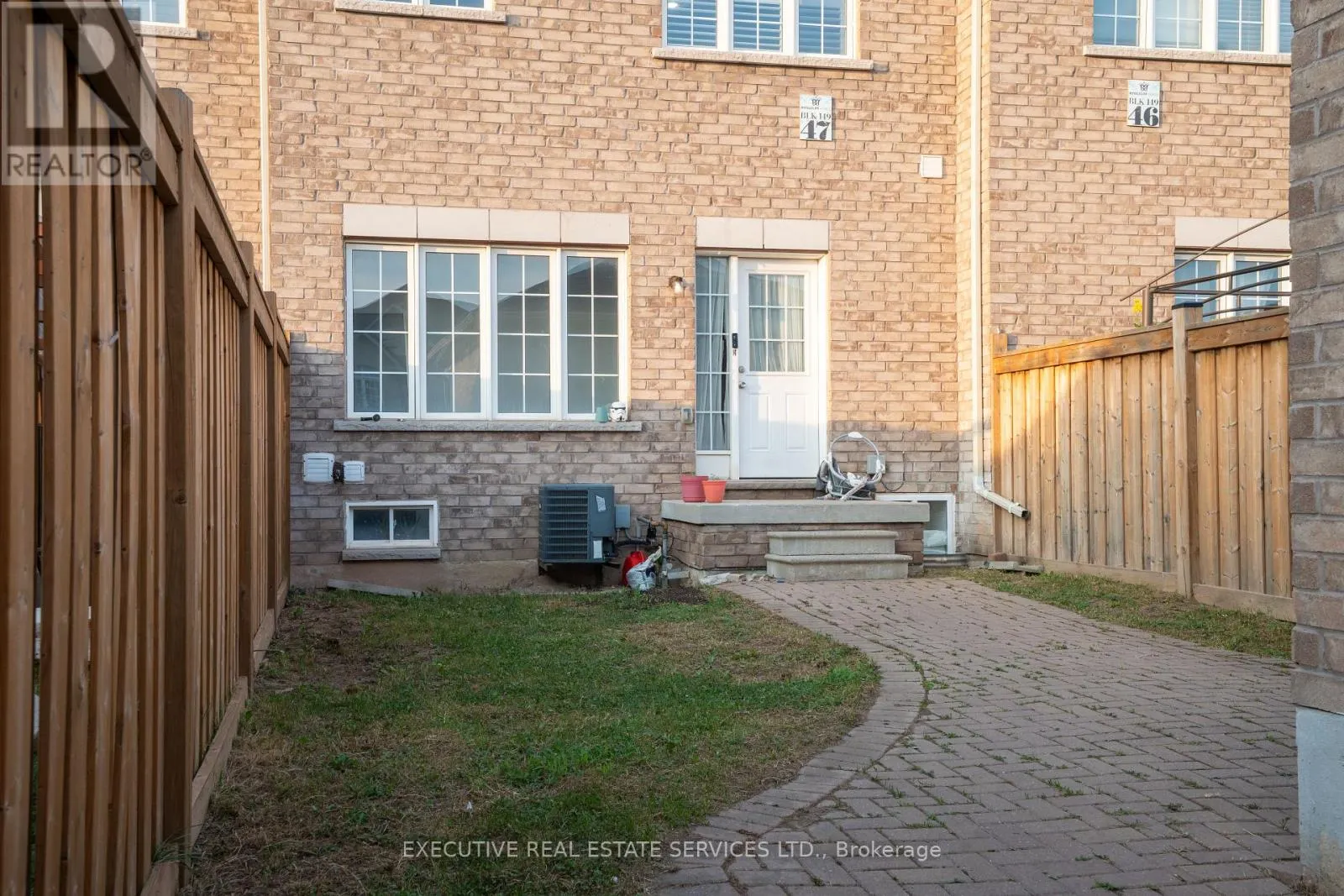 64 HATTON COURT