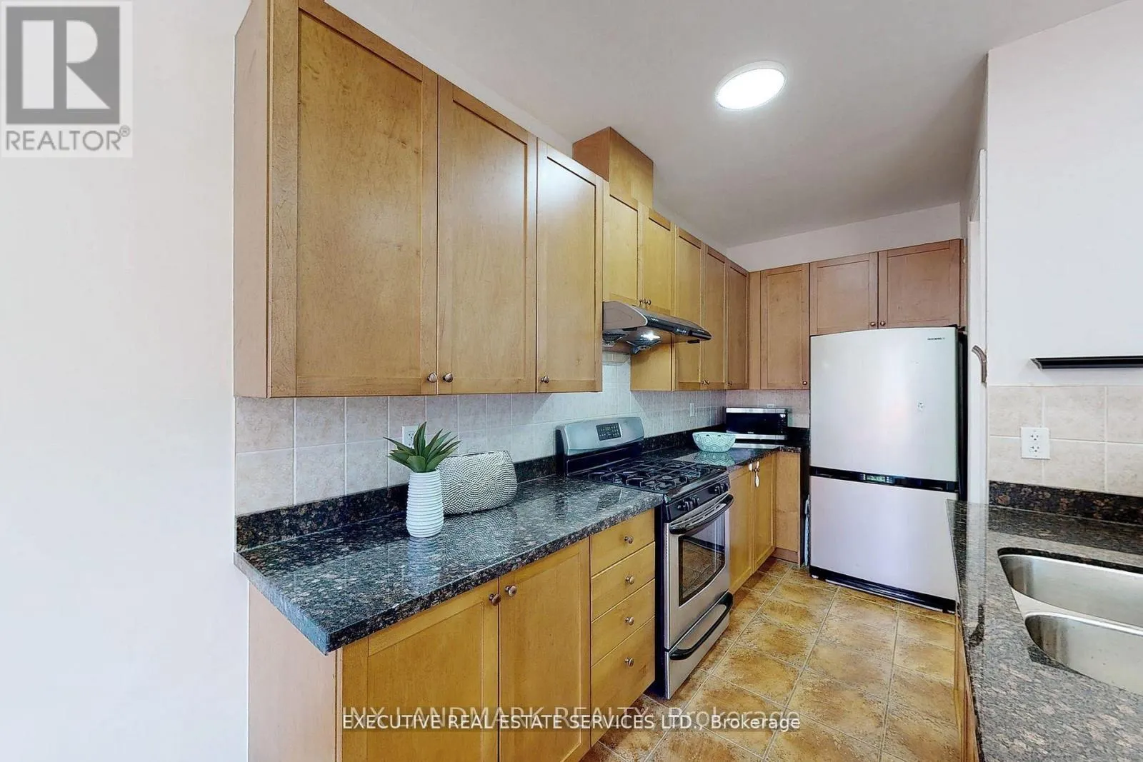 37 MARTREE CRESCENT
