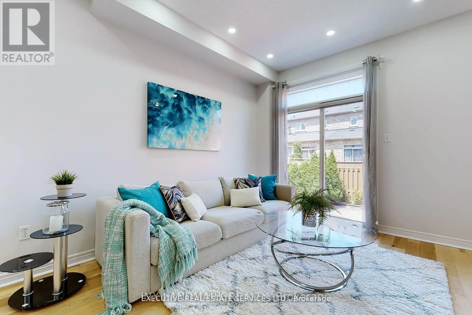 37 MARTREE CRESCENT