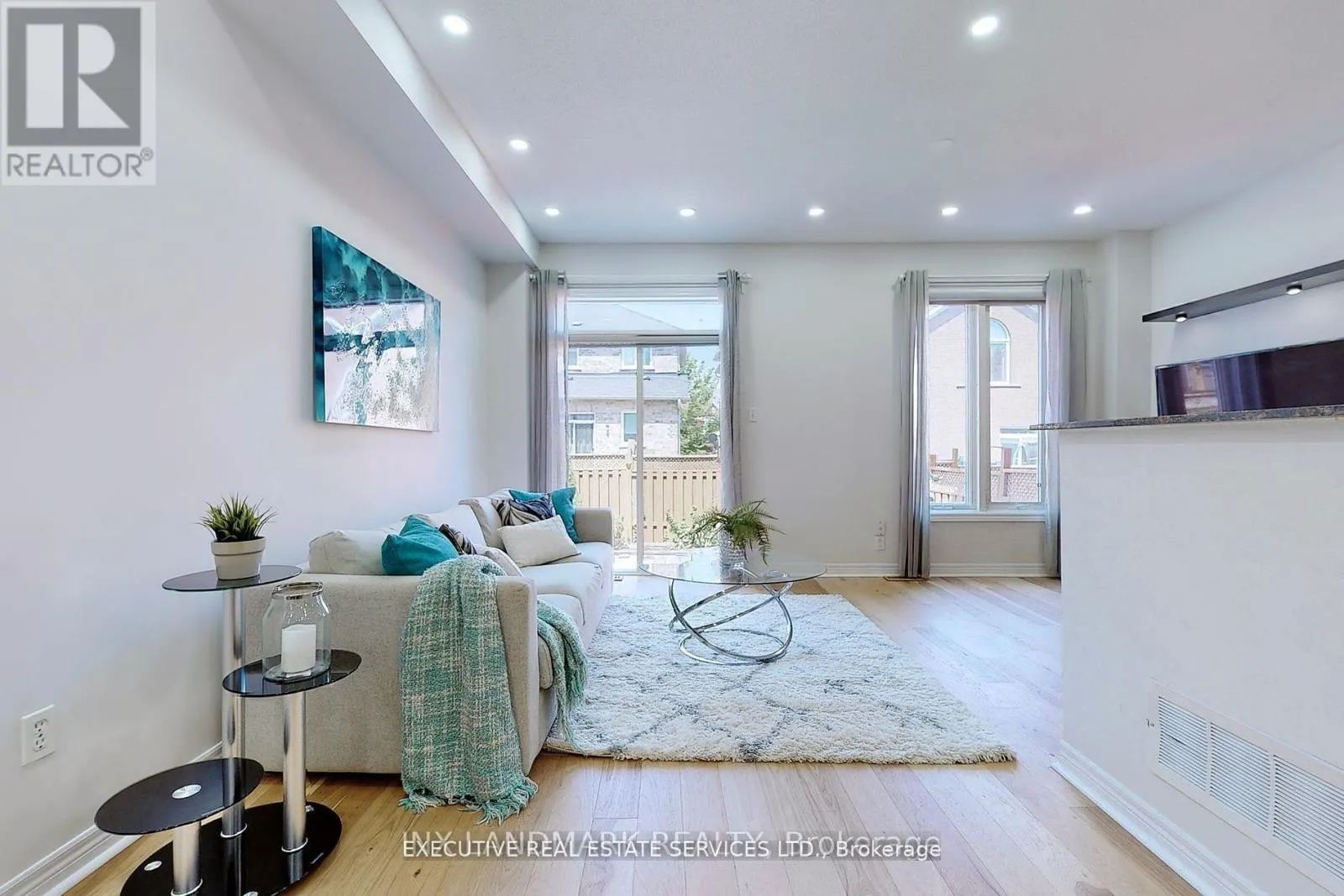37 MARTREE CRESCENT