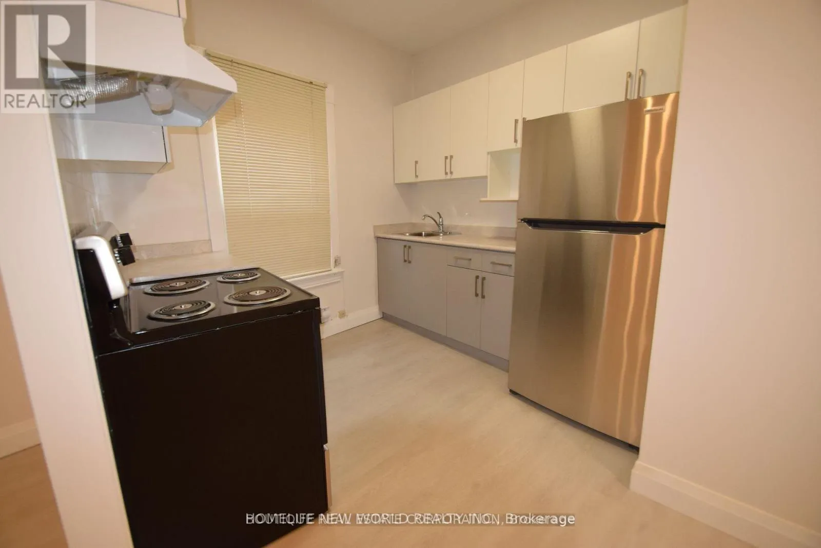 2B - 2218 DUNDAS STREET W