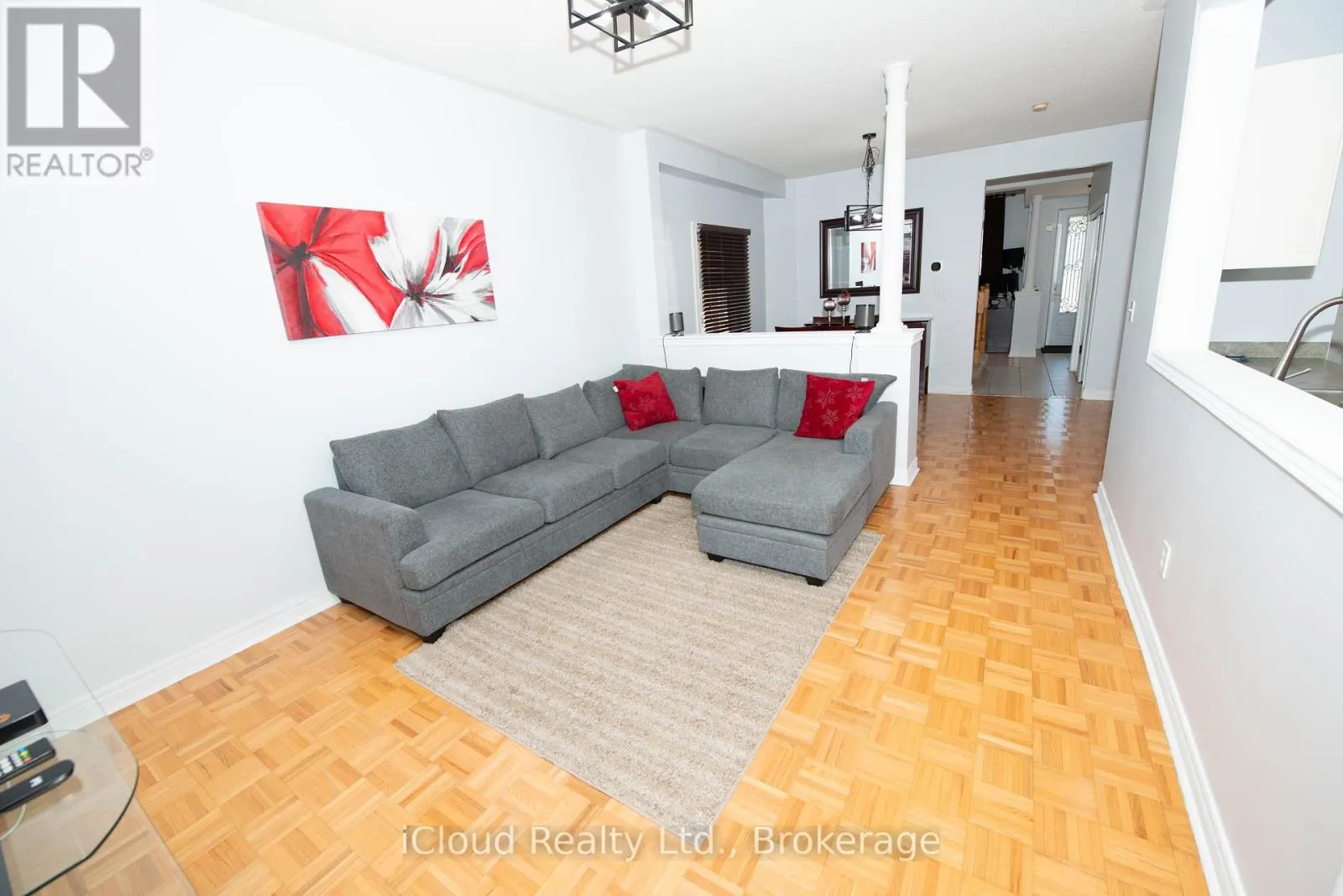 19 FOUNTAINVIEW WAY