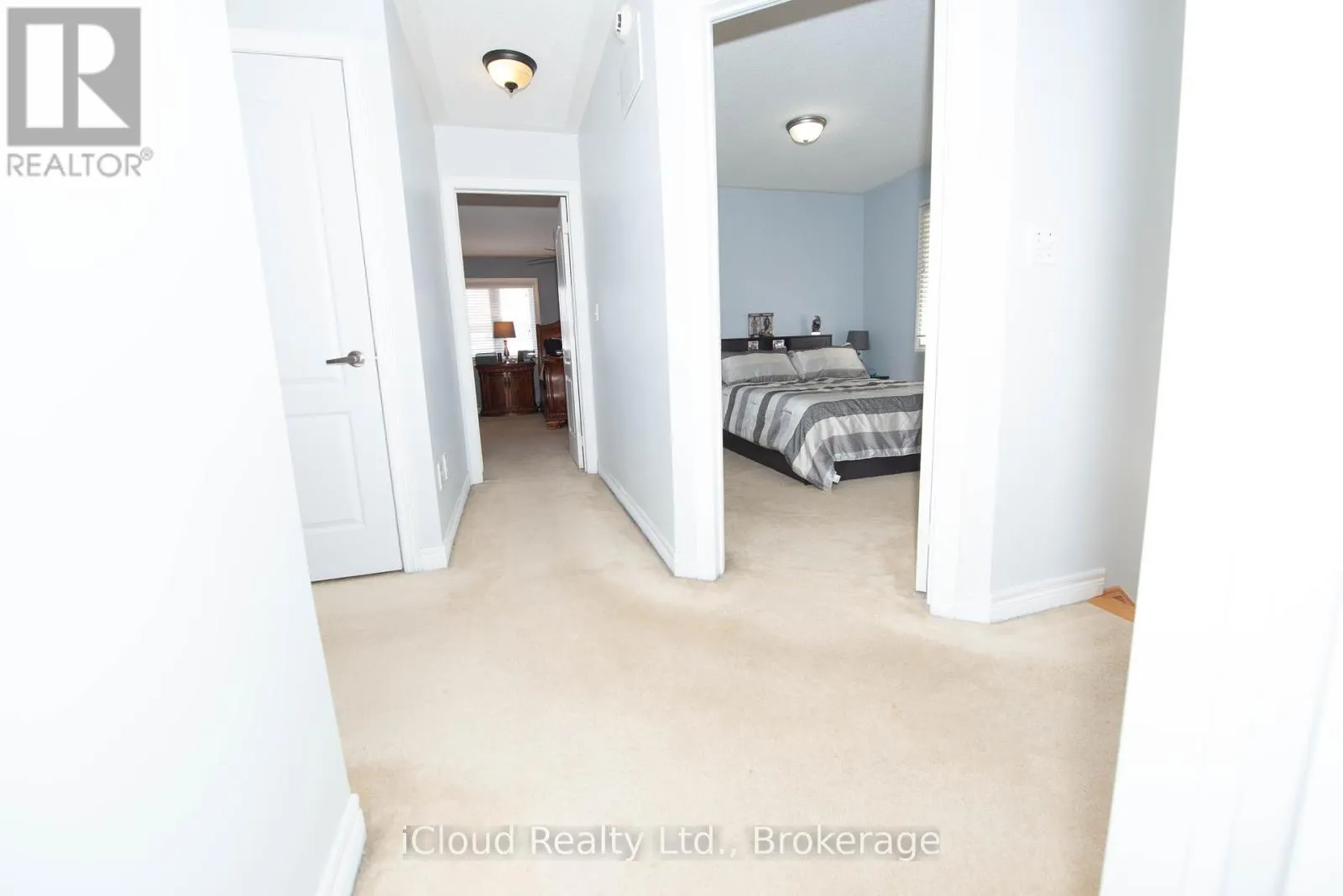 19 FOUNTAINVIEW WAY