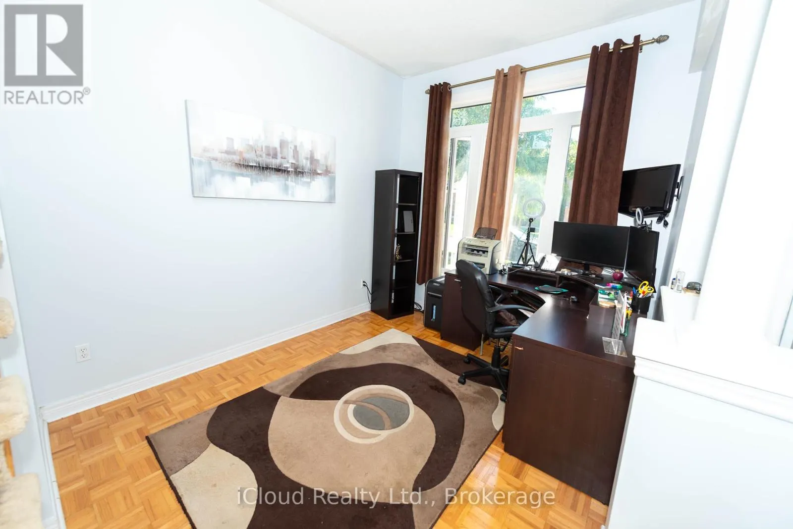 19 FOUNTAINVIEW WAY