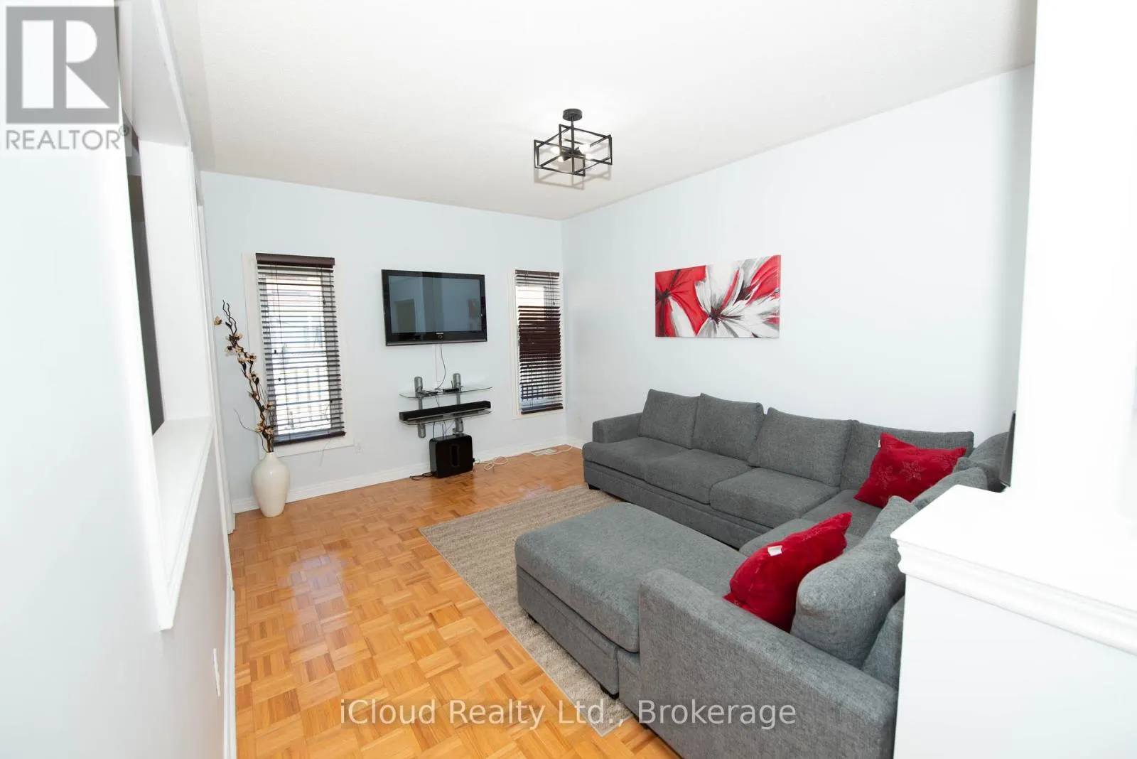 19 FOUNTAINVIEW WAY