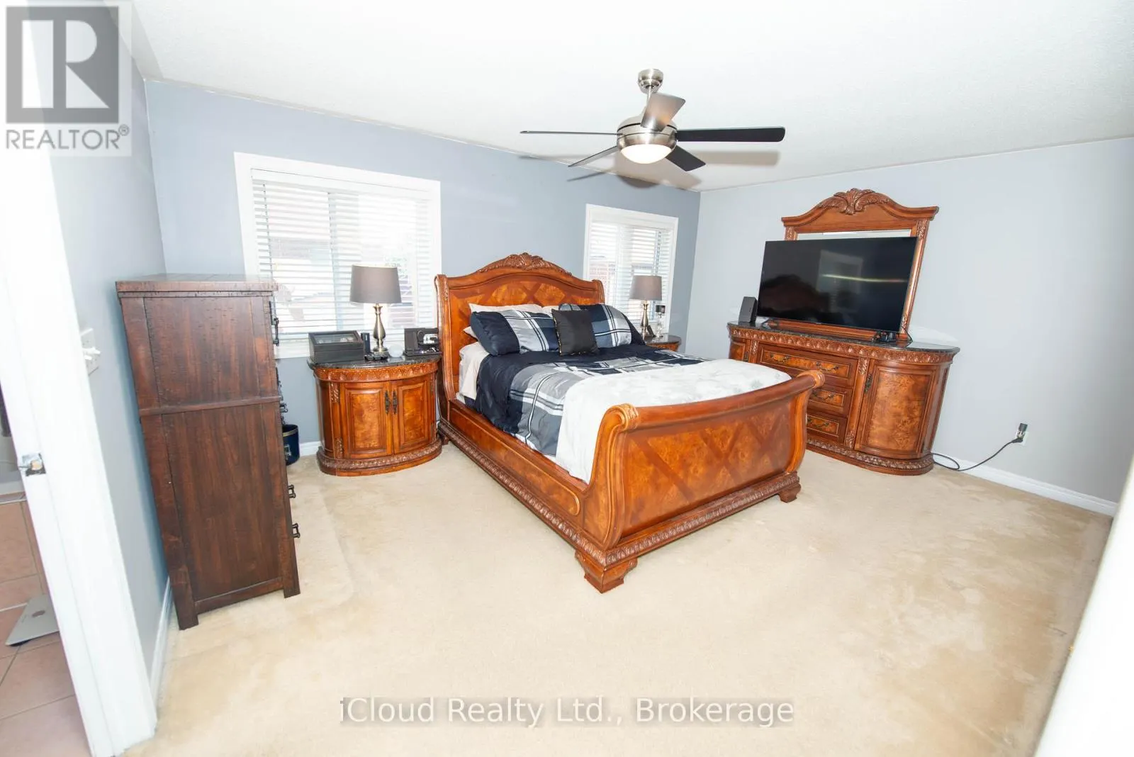 19 FOUNTAINVIEW WAY