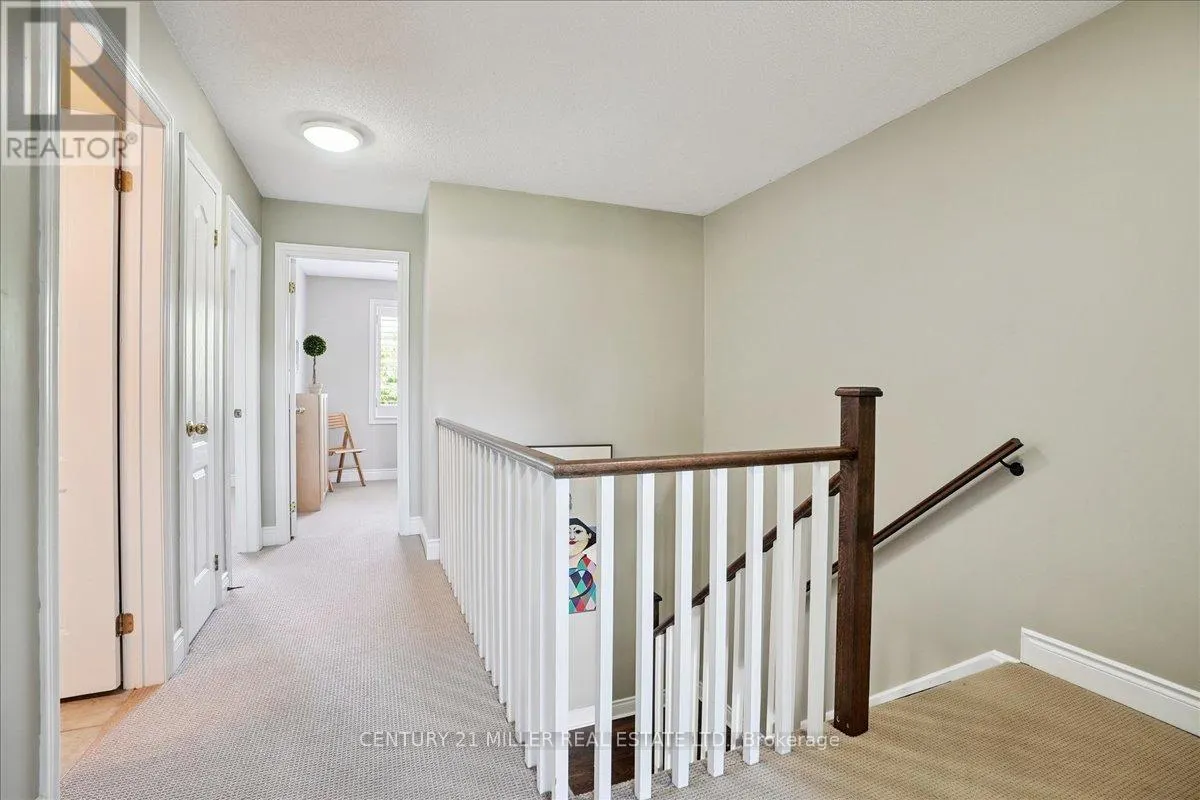 4 - 5427 LAKESHORE ROAD
