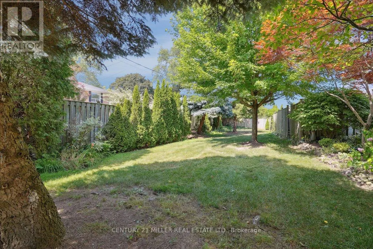 4 - 5427 LAKESHORE ROAD