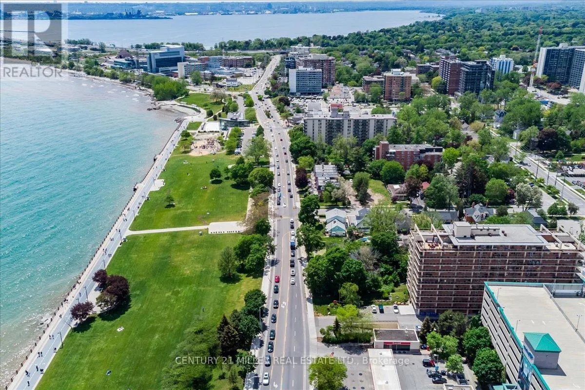 4 - 5427 LAKESHORE ROAD