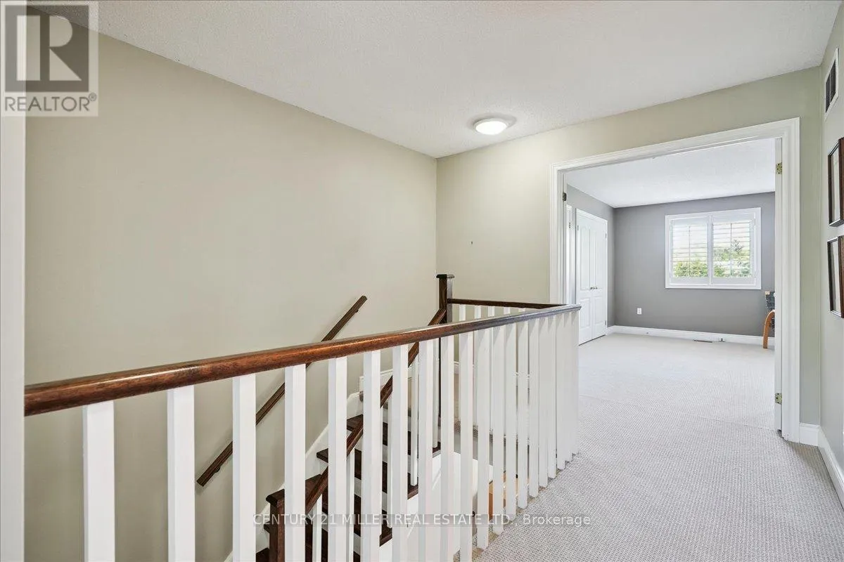 4 - 5427 LAKESHORE ROAD